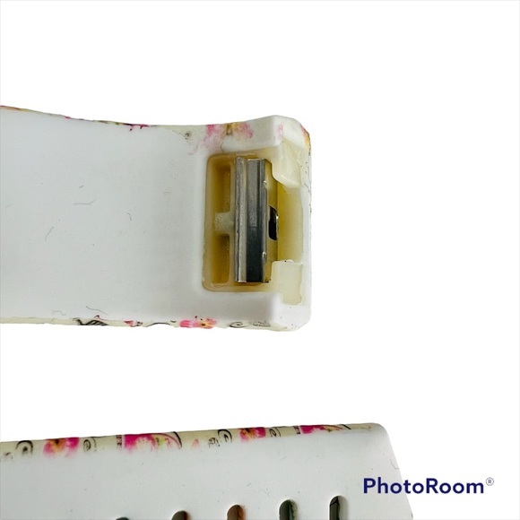 Fit Bit Charge 2 Heart Rate Tracker replacement wrist band Set Of 2 Floral Large - Picture 4 of 8